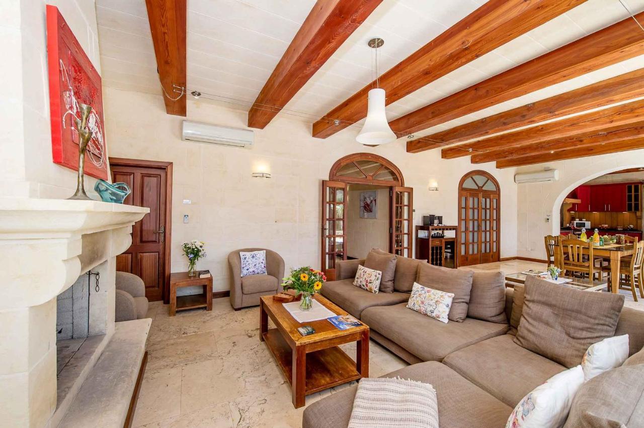 The Almonds Luxury Villa San Lawrenz Exterior photo