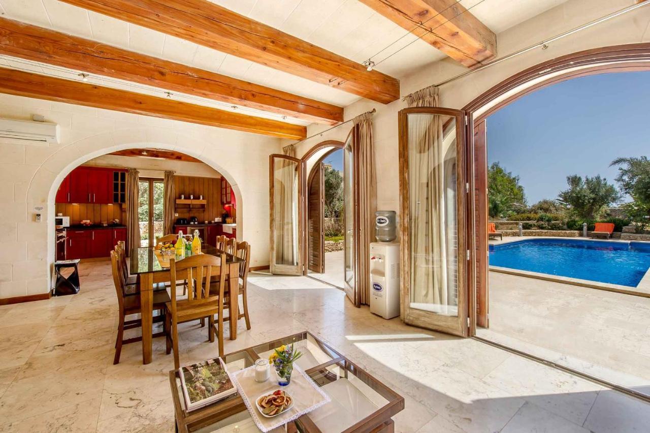 The Almonds Luxury Villa San Lawrenz Exterior photo